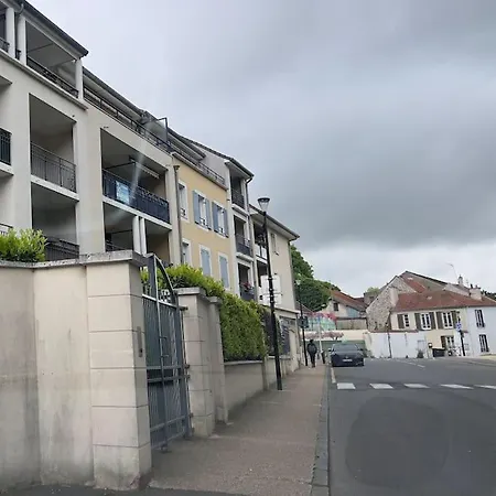2 Chambres, Centre Thorigny, 5mn A Pied De La Gare *